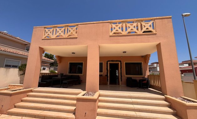 Herverkoop - Vrijstaande woning / Villa -
Ciudad Quesada - Rojales - Urbanización Ciudad Quesada