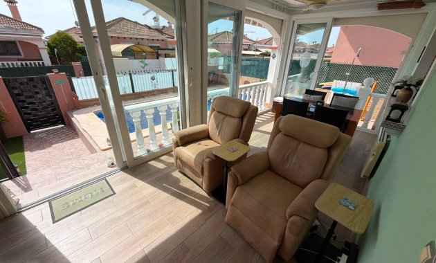 Herverkoop - Vrijstaande woning / Villa -
Los Montesinos - La Herrada