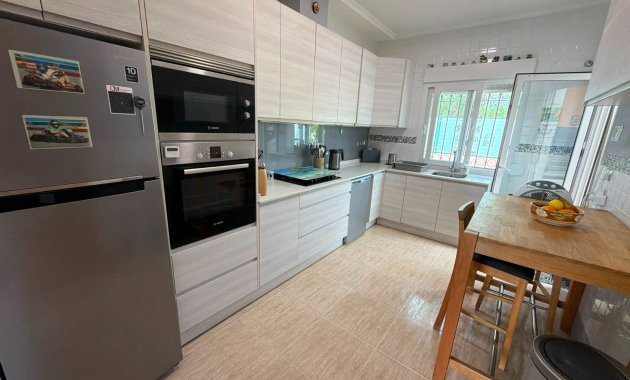 Herverkoop - Vrijstaande woning / Villa -
Los Montesinos - La Herrada