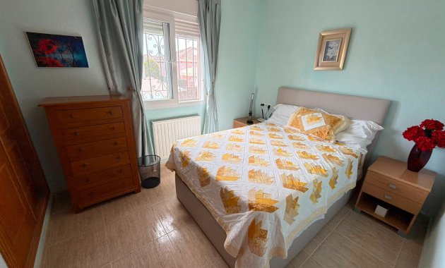 Herverkoop - Vrijstaande woning / Villa -
Los Montesinos - La Herrada