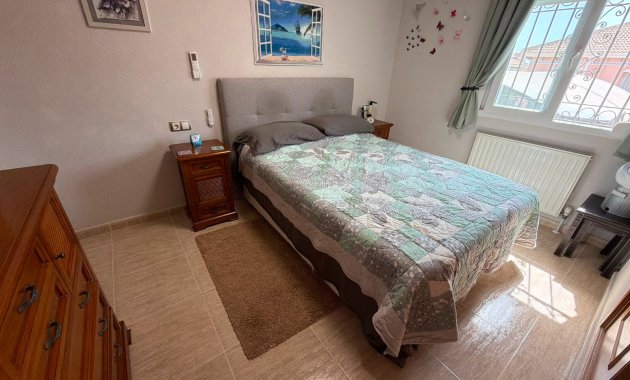 Herverkoop - Vrijstaande woning / Villa -
Los Montesinos - La Herrada