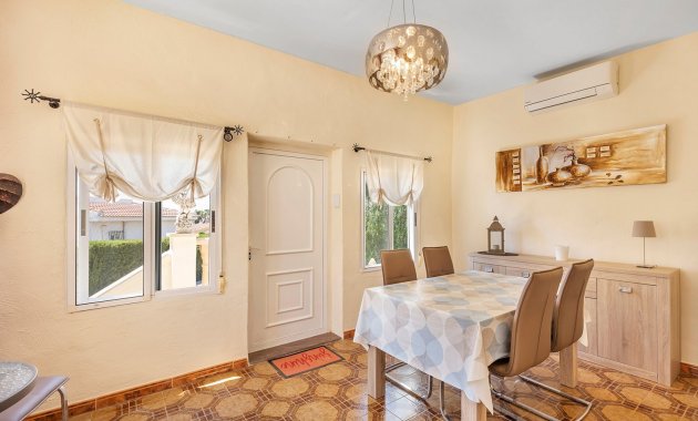 Herverkoop - Vrijstaande woning / Villa -
Ciudad Quesada - Rojales - Ciudad Quesada