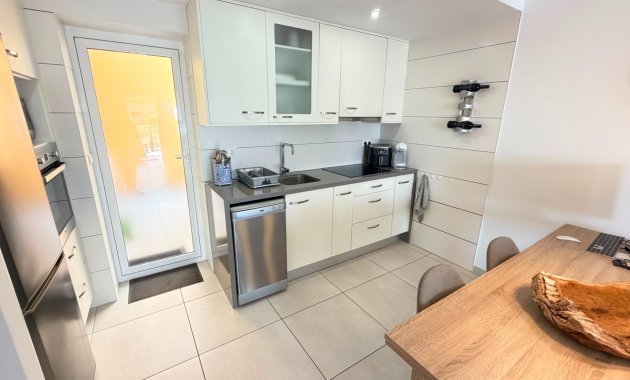 Herverkoop - Appartement - Begane grond -
Torrevieja - Aguas Nuevas