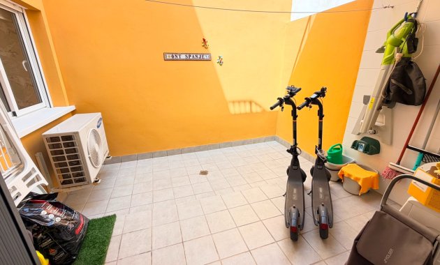 Herverkoop - Appartement - Begane grond -
Torrevieja - Aguas Nuevas