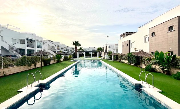 Herverkoop - Appartement - Begane grond -
Torrevieja - Aguas Nuevas