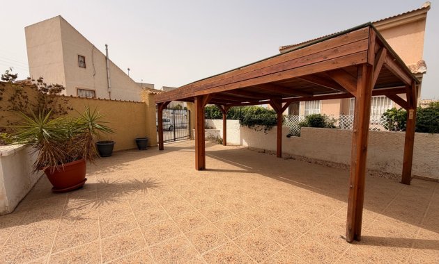 Herverkoop - Vrijstaande woning / Villa -
Benijofar - Benimar