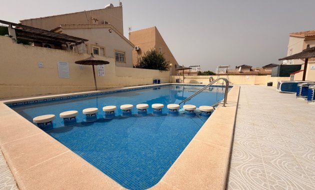 Herverkoop - Vrijstaande woning / Villa -
Benijofar - Benimar