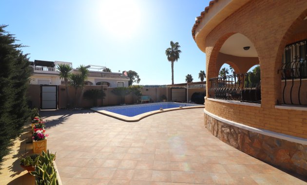 Herverkoop - Vrijstaande woning / Villa -
Benijofar - Monte Azul