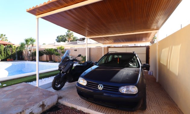 Herverkoop - Vrijstaande woning / Villa -
Benijofar - Monte Azul