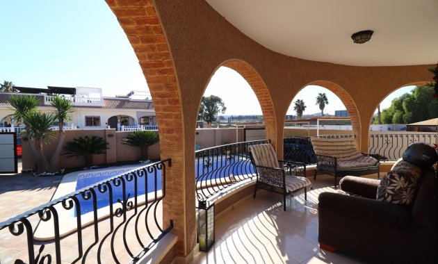 Herverkoop - Vrijstaande woning / Villa -
Benijofar - Monte Azul