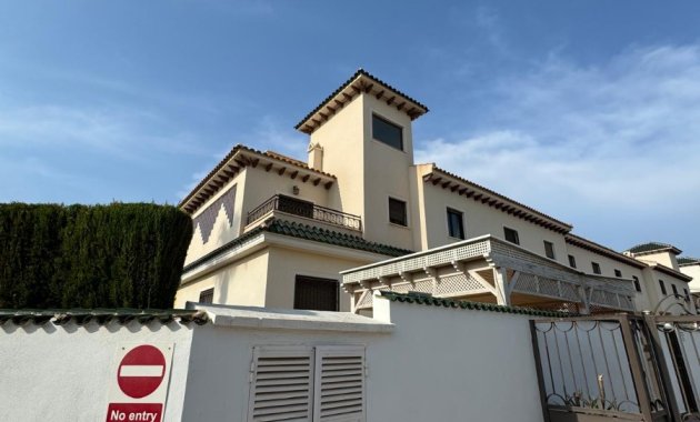 Herverkoop - Vrijstaande woning / Villa -
Ciudad Quesada - Rojales - Rojales