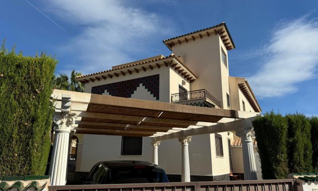 Herverkoop - Vrijstaande woning / Villa -
Ciudad Quesada - Rojales - Rojales