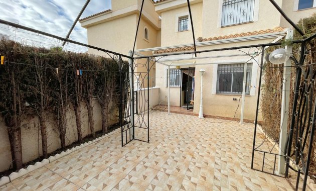 Herverkoop - Rijwoning -
Ciudad Quesada - Rojales - Lo Marabú