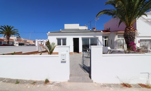 Herverkoop - Rijwoning -
Ciudad Quesada - Rojales - Altos de Quesada