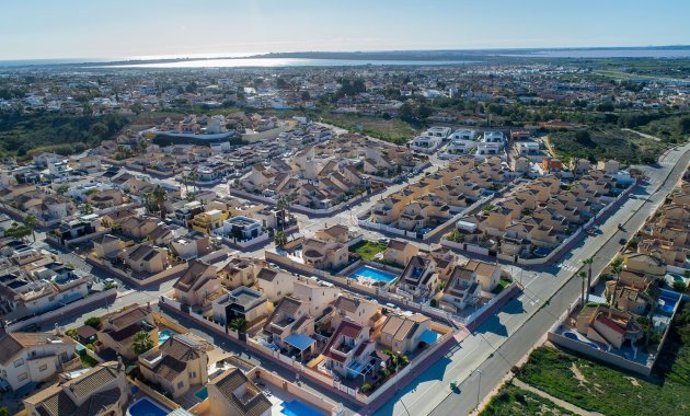Herverkoop - Vrijstaande woning / Villa -
Ciudad Quesada - Rojales - Pueblo