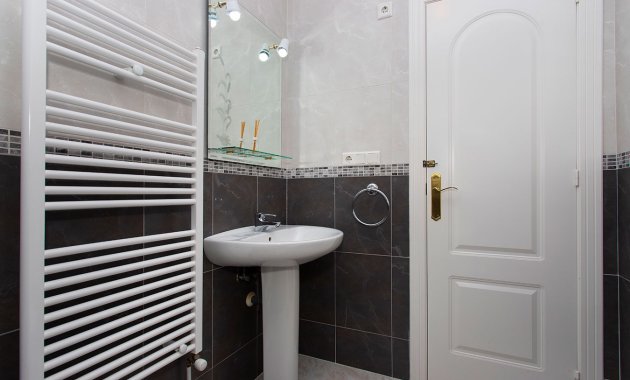 Herverkoop - Vrijstaande woning / Villa -
Ciudad Quesada - Rojales - Pueblo