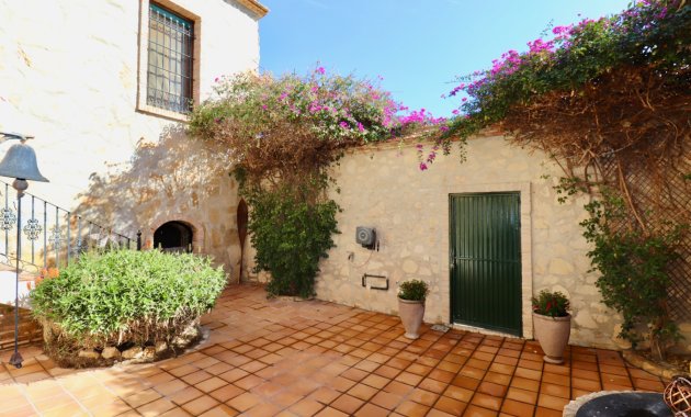 Herverkoop - Finca   -
Ciudad Quesada - Rojales - Heredades