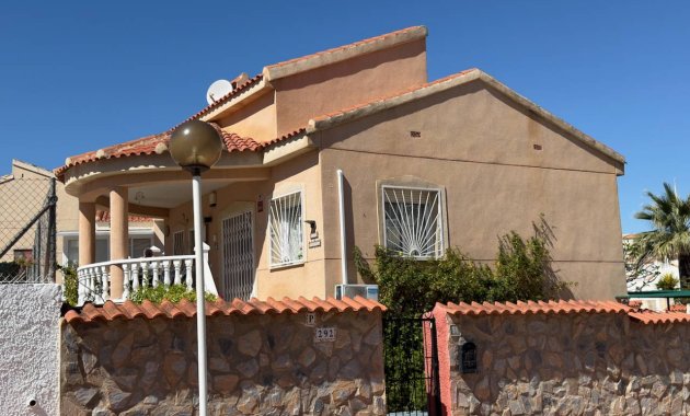 Herverkoop - Vrijstaande woning / Villa -
Ciudad Quesada - Rojales - Rojales