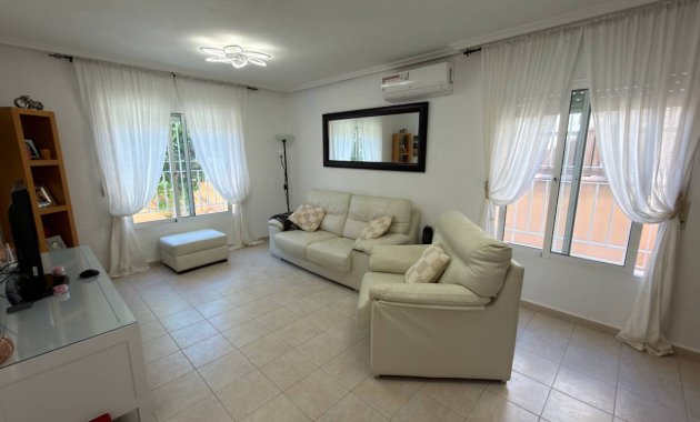 Herverkoop - Vrijstaande woning / Villa -
Ciudad Quesada - Rojales - Doña Pepa