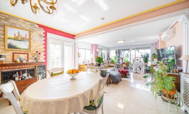 Herverkoop - Vrijstaande woning / Villa -
Ciudad Quesada - Rojales - Rojales