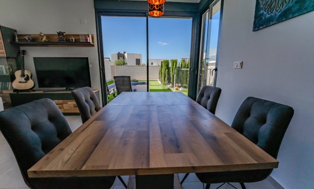 Herverkoop - Vrijstaande woning / Villa -
Benijofar