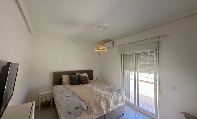 Herverkoop - Rijwoning -
Ciudad Quesada - Rojales - Doña Pepa