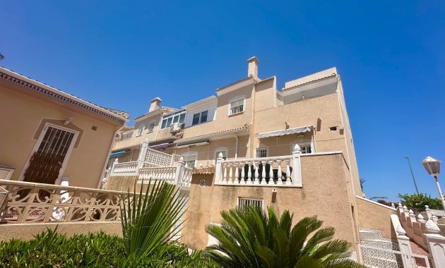 Herverkoop - Rijwoning -
Ciudad Quesada - Rojales - Doña Pepa