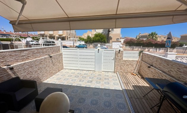 Herverkoop - Rijwoning -
Ciudad Quesada - Rojales - Doña Pepa