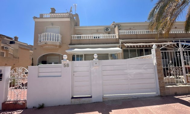 Herverkoop - Rijwoning -
Ciudad Quesada - Rojales - Doña Pepa