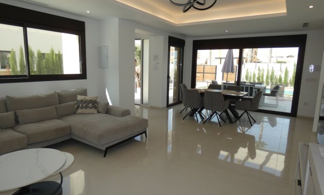 Herverkoop - Vrijstaande woning / Villa -
Ciudad Quesada - Rojales - Ciudad Quesada