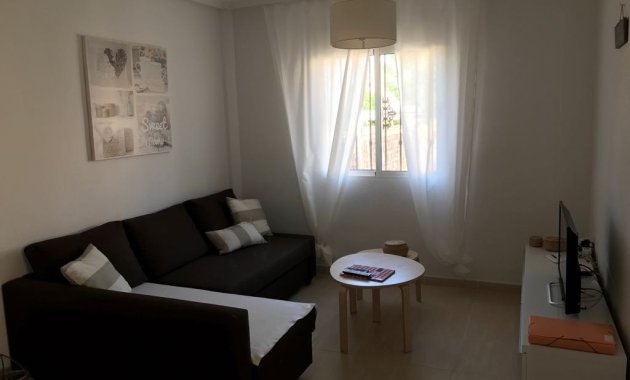 Herverkoop - Rijwoning -
Ciudad Quesada - Rojales - Doña Pepa