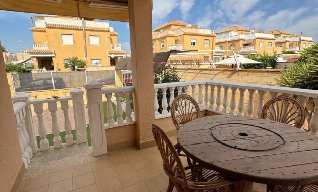 Herverkoop - Rijwoning -
Ciudad Quesada - Rojales - Doña Pepa