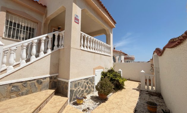 Herverkoop - Vrijstaande woning / Villa -
Ciudad Quesada - Rojales - Airstrip