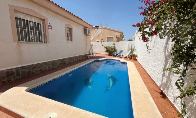 Herverkoop - Vrijstaande woning / Villa -
Ciudad Quesada - Rojales - Airstrip