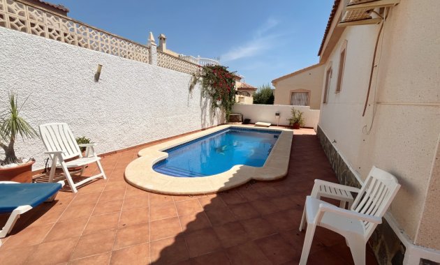 Herverkoop - Vrijstaande woning / Villa -
Ciudad Quesada - Rojales - Airstrip