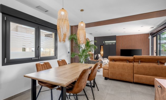 Herverkoop - Vrijstaande woning / Villa -
Benijofar