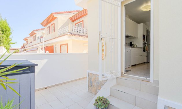 Herverkoop - Rijwoning -
Ciudad Quesada - Rojales - Doña Pepa