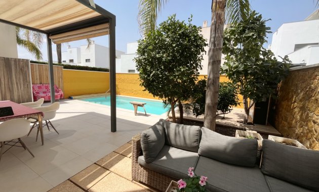 Herverkoop - Vrijstaande woning / Villa -
Ciudad Quesada - Rojales - Pueblo Bravo