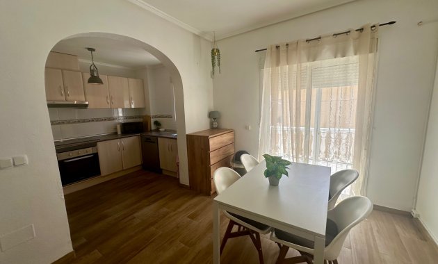 Herverkoop - Rijwoning -
Ciudad Quesada - Rojales - Doña Pepa