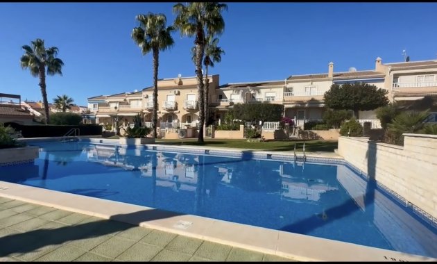 Herverkoop - Rijwoning -
Ciudad Quesada - Rojales - Doña Pepa