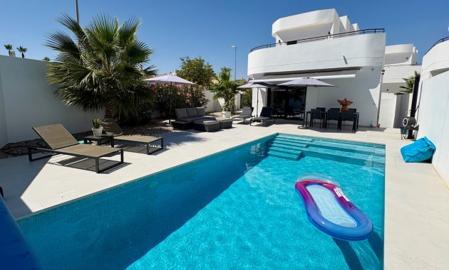 Herverkoop - Vrijstaande woning / Villa -
Ciudad Quesada - Rojales - Rojales