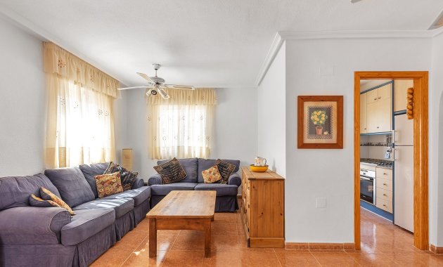 Herverkoop - Geschakelde Villa -
Orihuela - Vistabella Golf