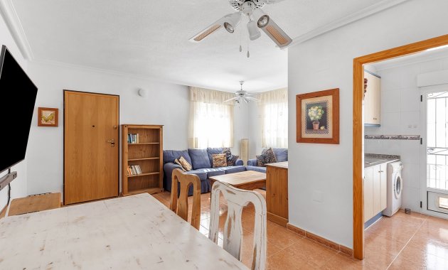 Herverkoop - Geschakelde Villa -
Orihuela - Vistabella Golf