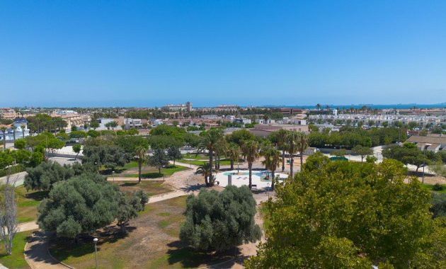 Herverkoop - Geschakelde Villa -
Orihuela - Vistabella Golf