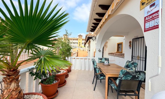 Herverkoop - Geschakelde Villa -
Lomas de Cabo Roig - Orihuela Costa