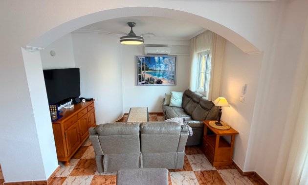 Herverkoop - Geschakelde Villa -
Lomas de Cabo Roig - Orihuela Costa