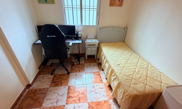 Herverkoop - Geschakelde Villa -
Lomas de Cabo Roig - Orihuela Costa