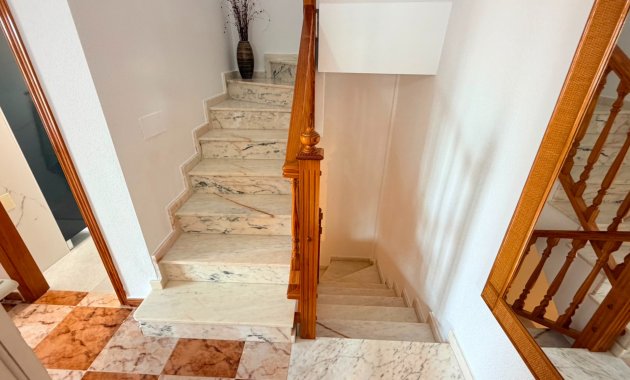 Herverkoop - Geschakelde Villa -
Lomas de Cabo Roig - Orihuela Costa