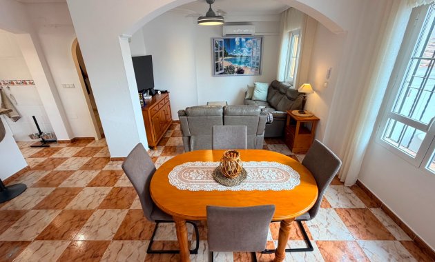 Herverkoop - Geschakelde Villa -
Lomas de Cabo Roig - Orihuela Costa