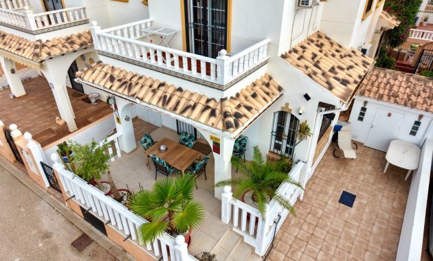 Herverkoop - Geschakelde Villa -
Lomas de Cabo Roig - Orihuela Costa